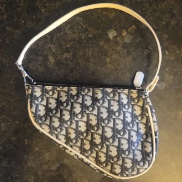 FLASH SALE!!💯Authentic Christian Dior, Mini Diorissimo Saddle Pochette - Picture 2 of 11